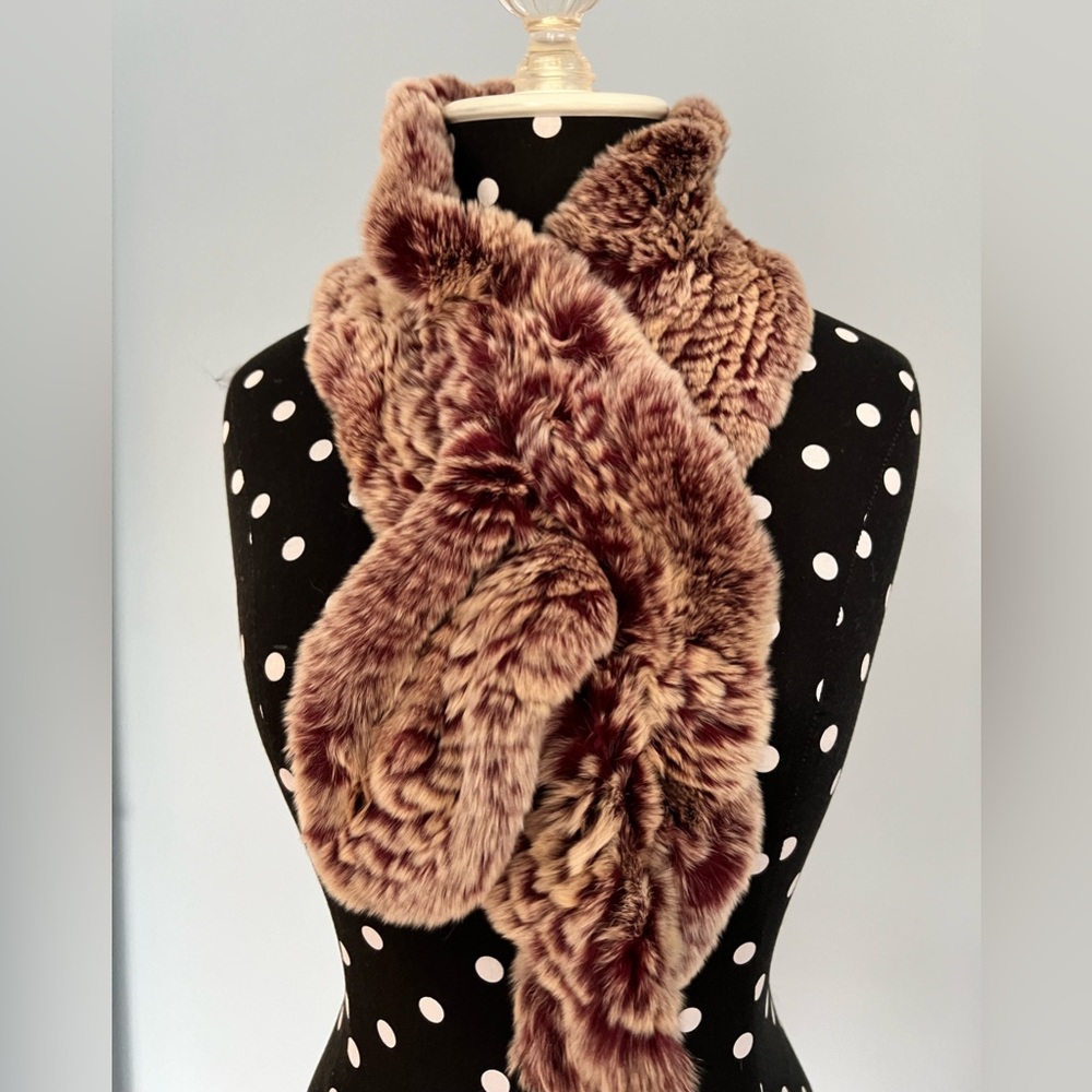 NWOT Neiman Marcus real fur scarf